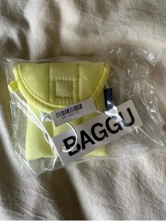 NWT BAGGU Puffy Earbuds Case Pomelo - Picture 1 of 1